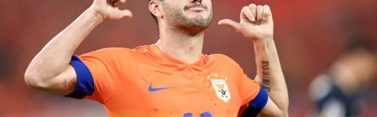 半岛体育官网-记者赞卡扎伊什维利：背后有压迫停球后还能找回平衡，牛！