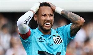 马卡：内马尔落选纯属竞技考量，安帅无意激化矛盾但球员要求解释