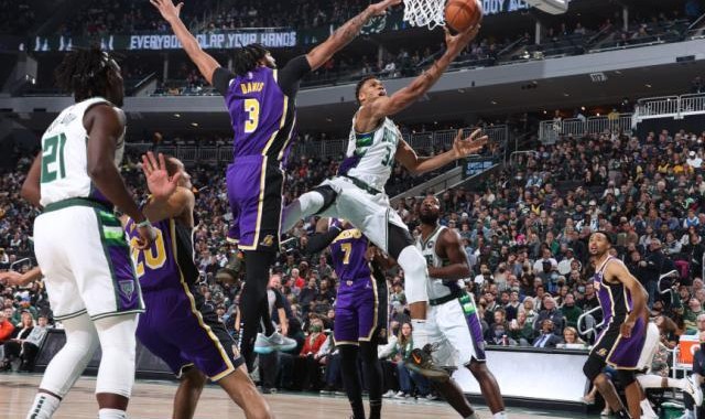 23中18狂砍47分！字母哥证明为何他是MVP+FMVP