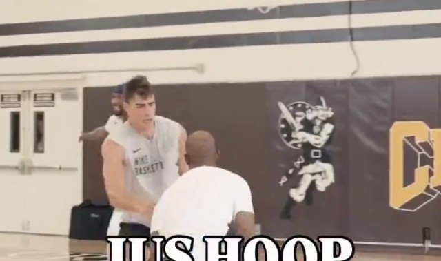 半岛体育下载-保罗携手亨德森小乔丹领衔群星激战 全能控卫突破远投尽显统治力