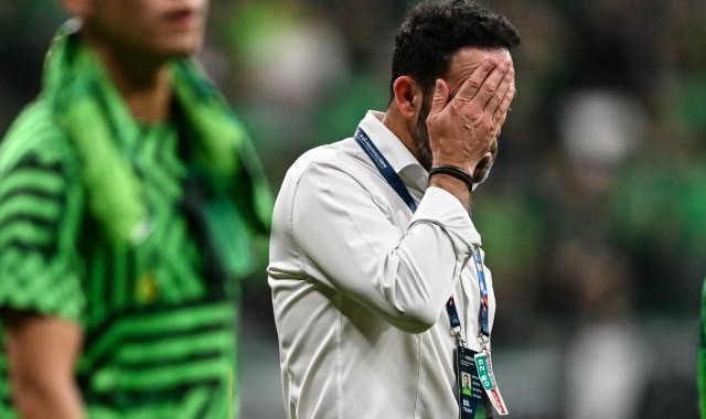 半岛体育下载-中超“换帅如换刀”失灵了？国安问题并非换帅能解决