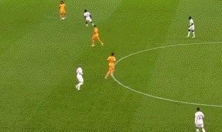 半岛体育-【欧国联】范戴克致胜球 荷兰双杀比利时晋级决赛圈