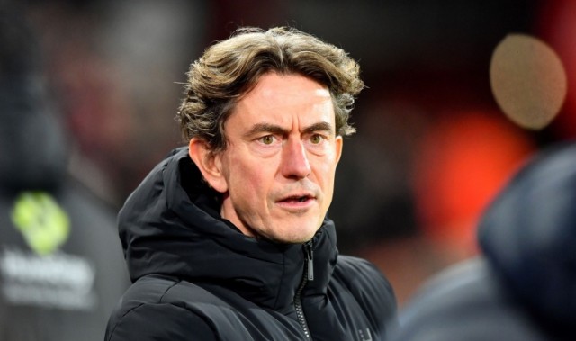 半岛体育-热刺vs西汉姆联迎来‘下课德比’，努诺和弗兰克位列下课赔率前二